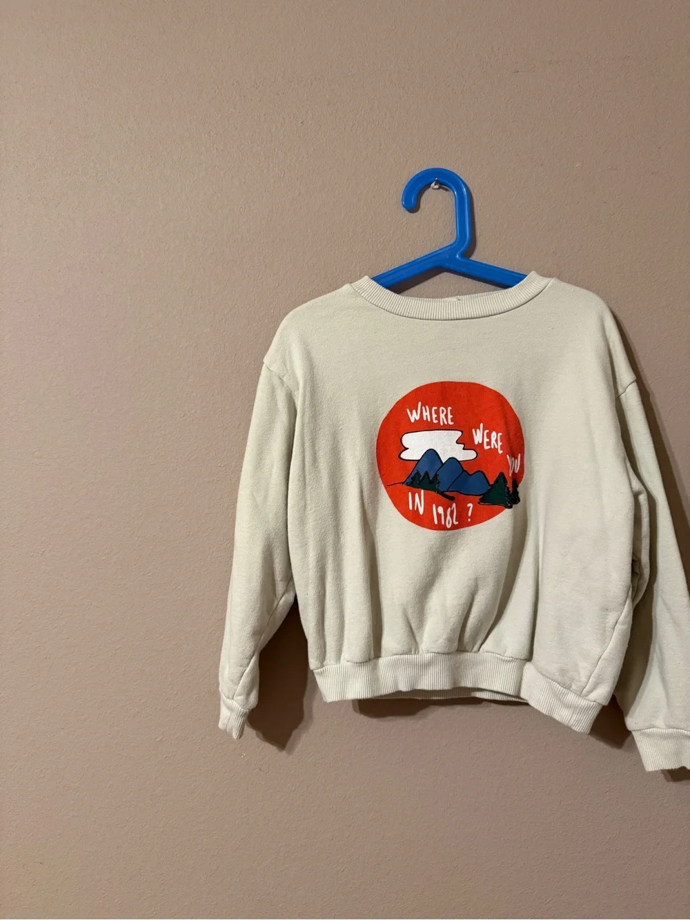 Good condition Petit Gang Cream Graphic Sweatshirt with Red Mountain Patch